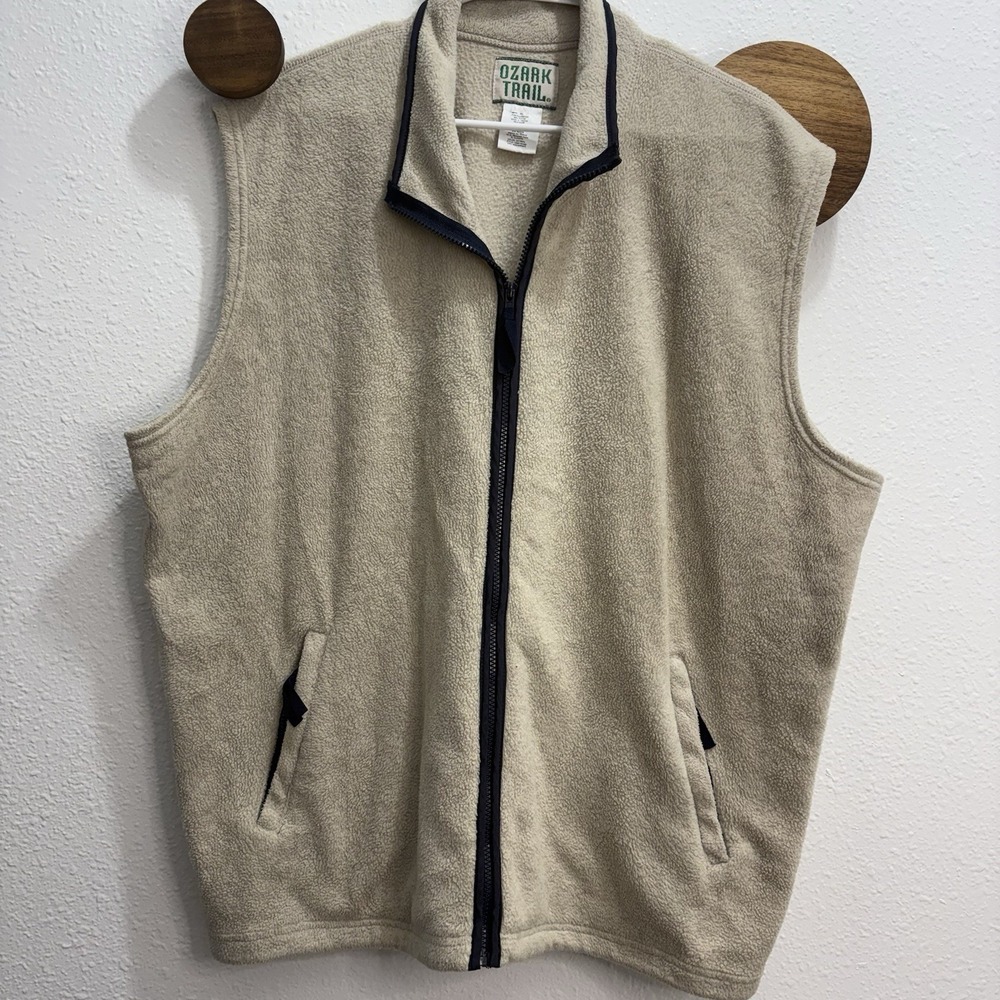 VTG Ozark Trail Mens Oatmeal Fleece Vest Full w/Zipper Pockets Mock Neck Size XL